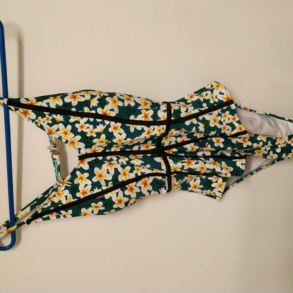 Bathing suit